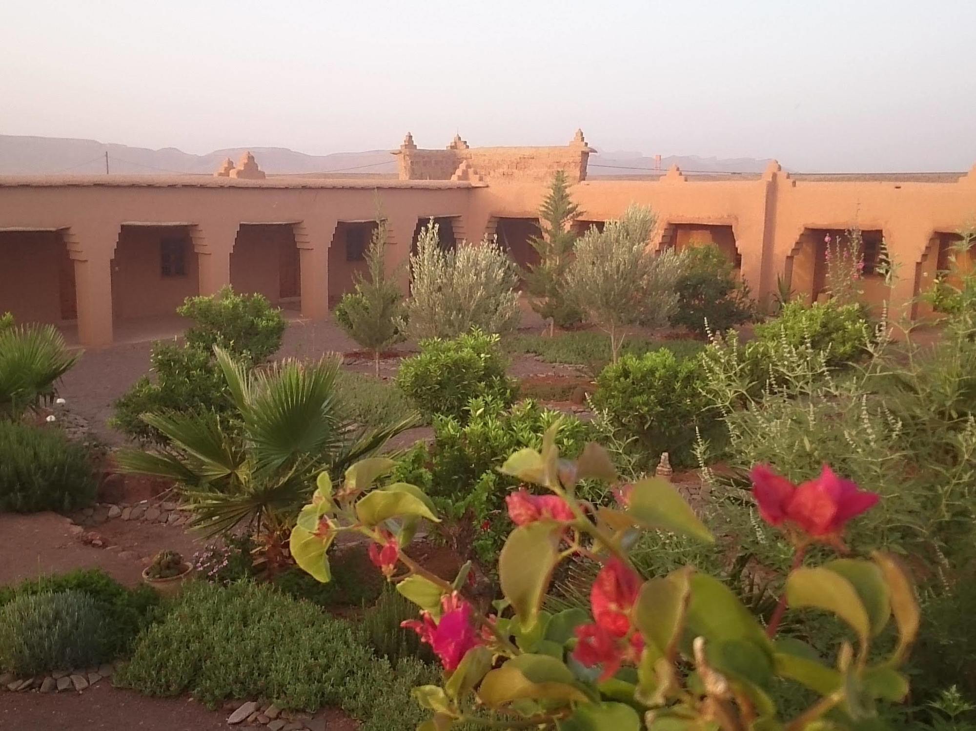 Auberge Bassou Nkob Exteriér fotografie